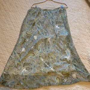 Dressbarn Y2K Blue and Cream Paisley Maxi Skirt